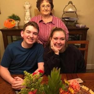 Meet your Posher, Linda